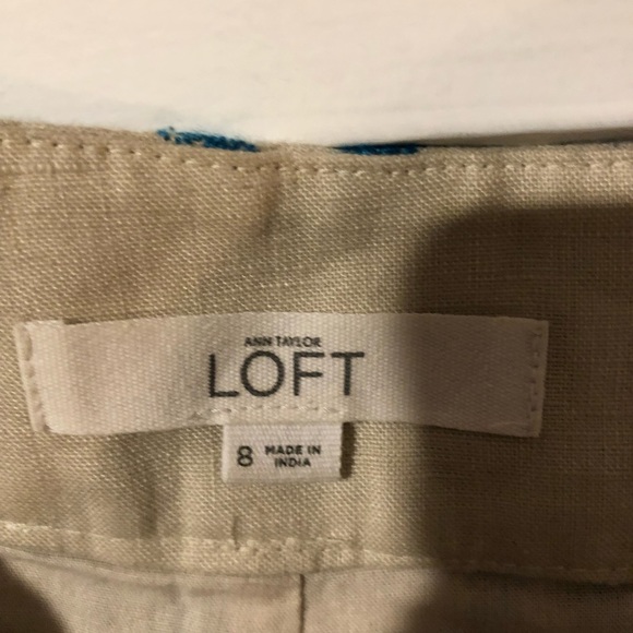 Loft, good condition. Linen is beige with aqua blue embroidery pattern. - Picture 3 of 3